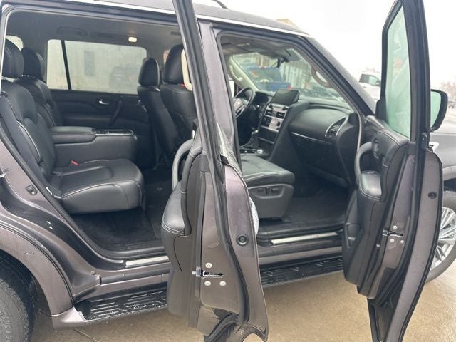 2024 INFINITI QX80 LUXE