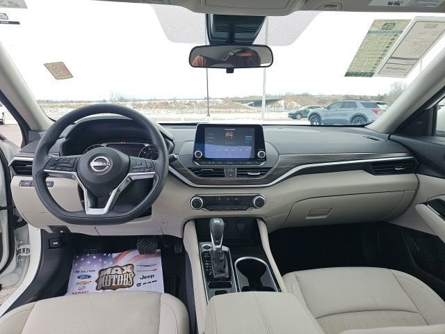 2023 Nissan Altima 2.5 SV