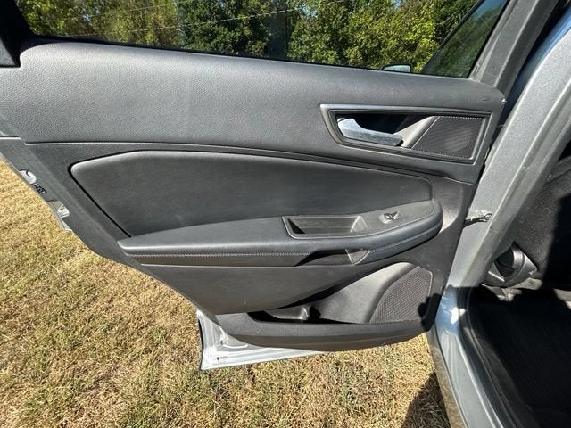 2021 Ford Edge SE